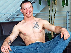 Gay Porn - Sean Summers Busts A Nut from College Dudes